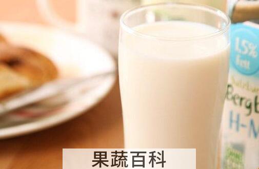 喝低脂牛奶的好处和坏处