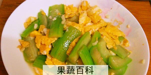 丝瓜炒鸡蛋怎么炒好吃不变黑