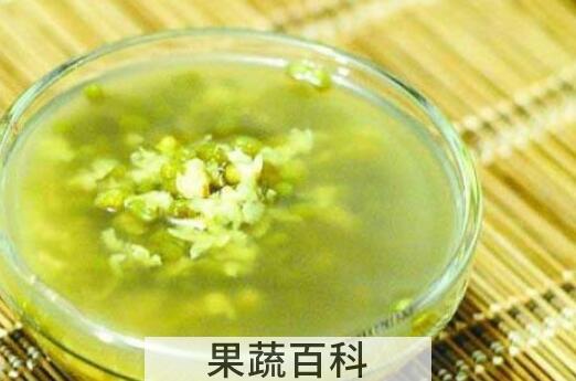 生绿豆泡开水喝的功效