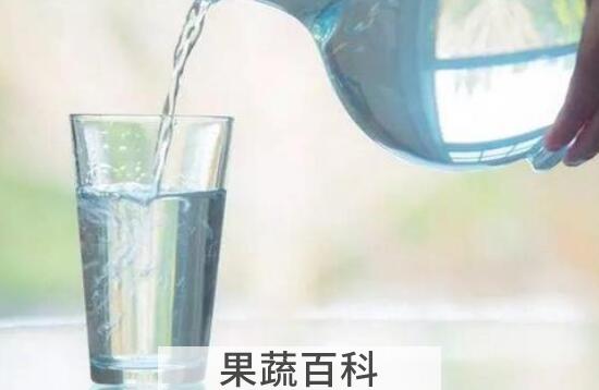 多喝水的好处与坏处 每天多喝水有什么好处