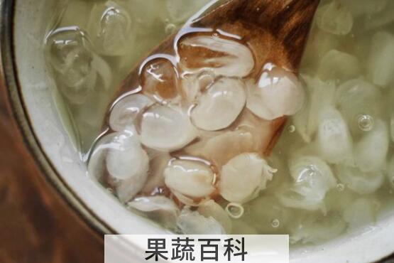 皂角米怎么泡发 皂角米泡发的水倒掉吗