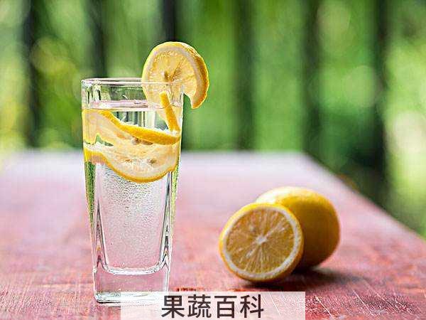 提神醒脑克制夏打盹 柠檬片泡水的功效