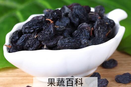 黑加仑干泡水喝的功效与作用