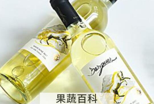 干白葡萄酒对人的好处 喝干白葡萄酒正确方法