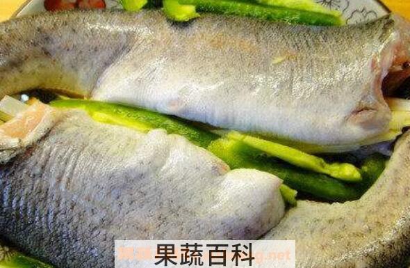 虹鳟鱼怎么做好吃 虹鳟鱼做法教程