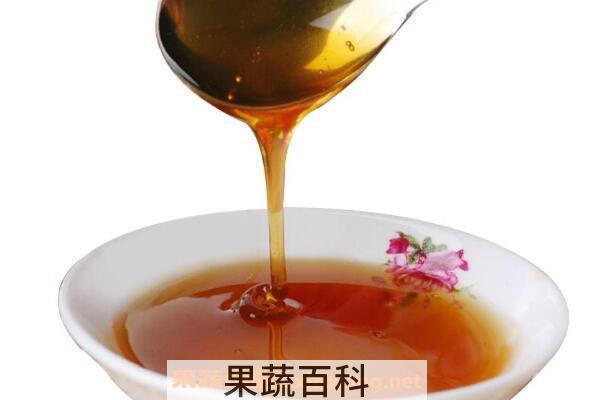 黑蜂蜜与普通蜂蜜区别 黑蜂蜜黑的功效