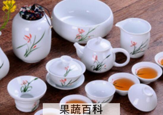 白瓷茶具怎样去除茶垢 白瓷茶具茶渍怎么去除