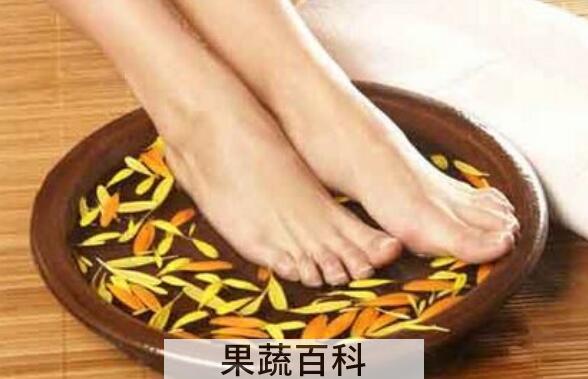 米醋泡脚的功效与作用