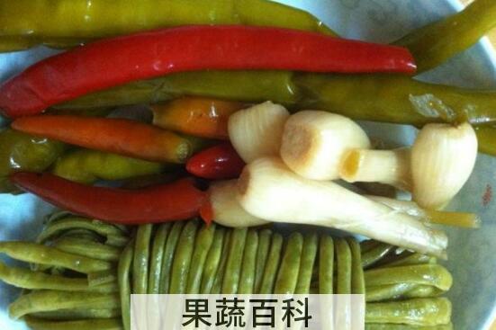 泡菜的腌制方法和配料