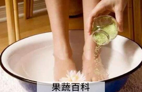 白醋泡脚有什么好处 白米醋泡脚有什么好处
