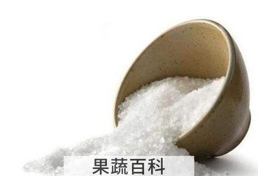 用海盐洗澡的好处 海盐泡脚的功效与作用