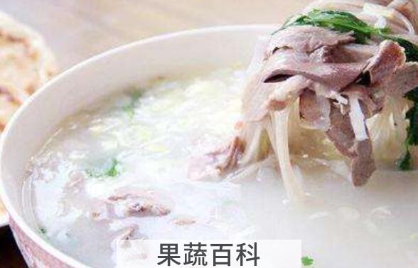 羊汤怎么熬制才出白汤 羊肉汤又浓又白的诀窍