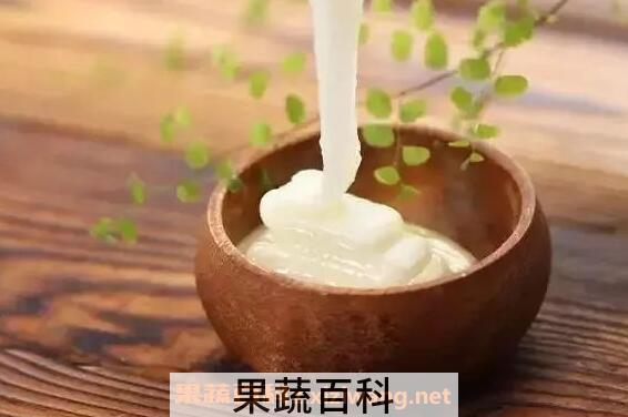 椴树蜜的作用与功效 椴树蜜结晶真假图片