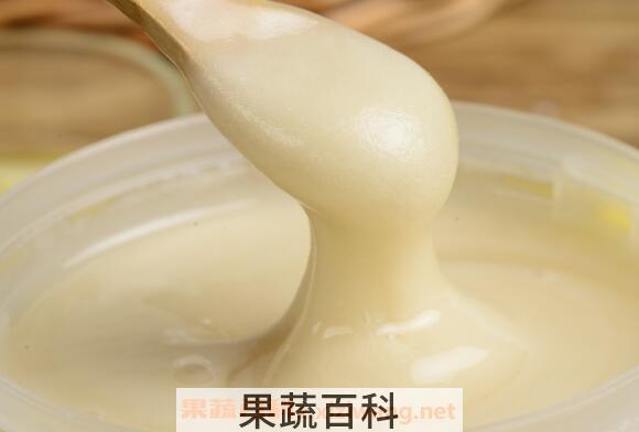 椴树蜜的作用与功效 椴树蜜结晶真假图片