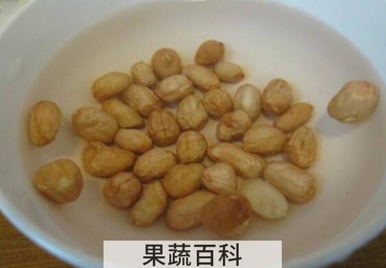 花生泡水喝有什么好处