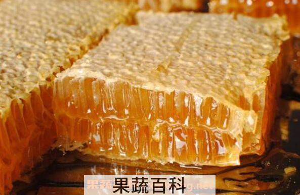 蜂巢蜜的作用与功效 蜂巢蜜的食用方法