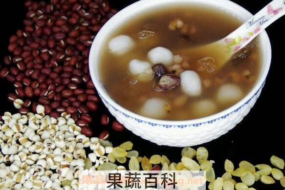 红豆薏米粥的功效与作用 喝红豆薏米粥的禁忌