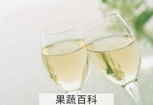 白葡萄酒怎么喝 白葡萄酒的功效与作用