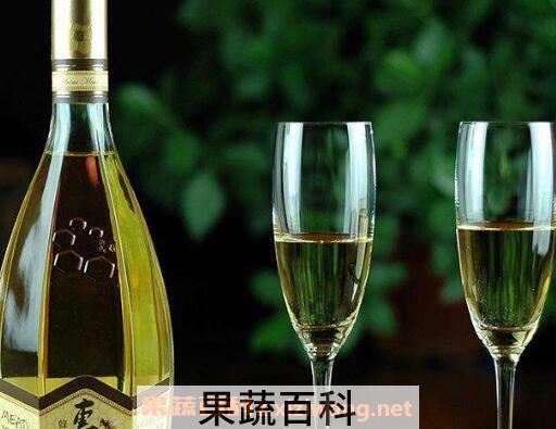 蜜蜂糖泡酒的功效作用