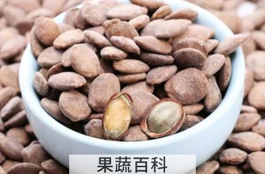 女人吃吊吊瓜子有什么好处 多吃吊吊瓜子有什么坏处