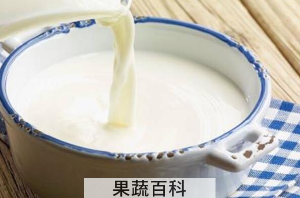 纯牛奶护肤的功效与作用
