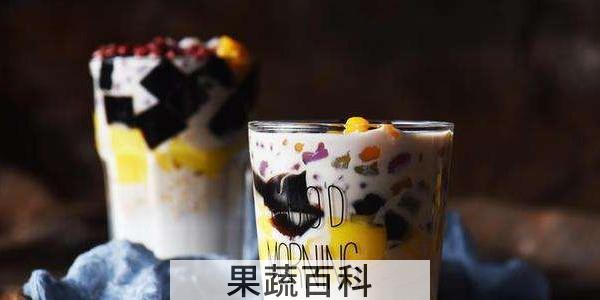 烧仙草里的黑色是凉粉还是龟苓膏