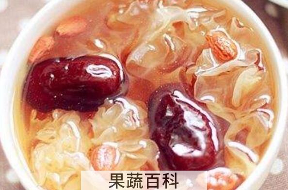 为什么银耳炖久了致癌