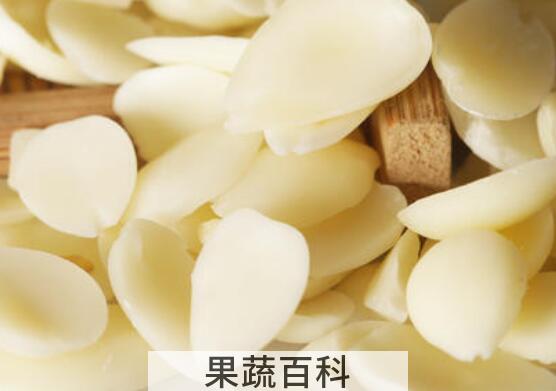 杏仁吃之前要泡多久 杏仁浸泡多久可以吃