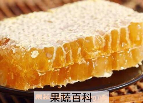 蜂巢蜜的作用与功效 吃蜂巢蜜的好处