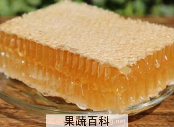 蜂巢蜜怎么吃 蜂巢蜜的吃法技巧