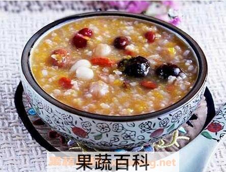 小米板栗核桃粥的材料和做法步骤