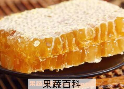 蜂巢蜜的作用与功效 蜂巢蜜怎么吃