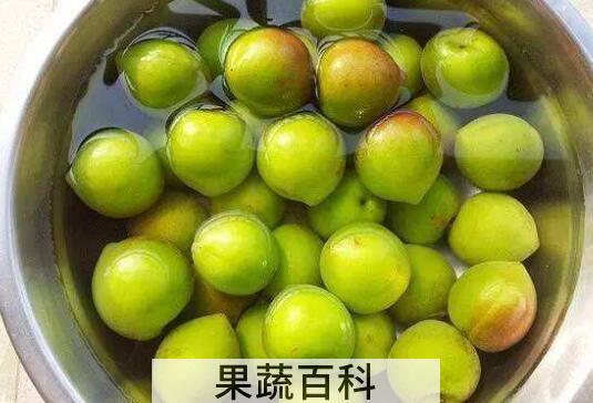 青梅怎么腌制好吃 青梅腌制方法教程