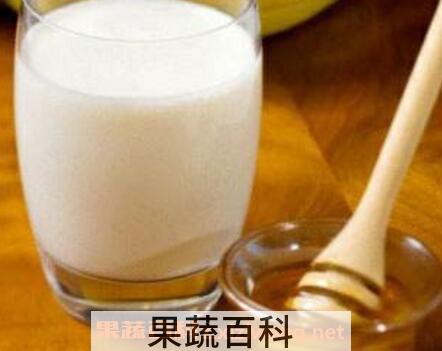 睡觉前喝蜂蜜牛奶好吗