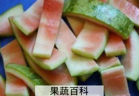 西瓜皮贴脸有什么作用 西瓜皮对皮肤的好处