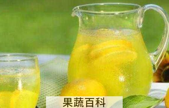喝柠檬水的禁忌 哪类人不适宜喝柠檬片泡水