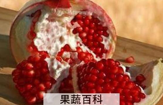 石榴皮煮水洗澡有什么好处