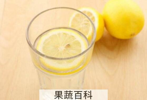 柠檬皮泡水的功效与作用及禁忌
