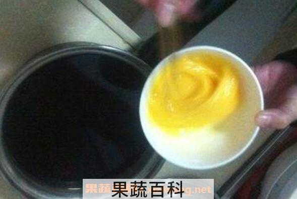 蛋黄酒怎么做好喝 蛋黄酒的做法步骤教程