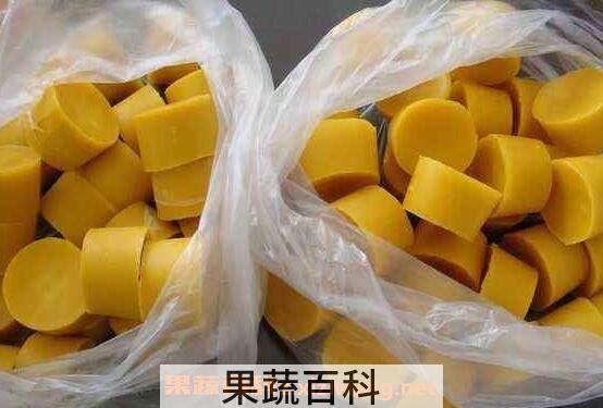 熬制蜂蜡