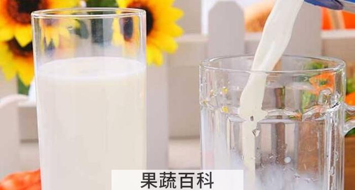 早上空腹喝牛奶好吗