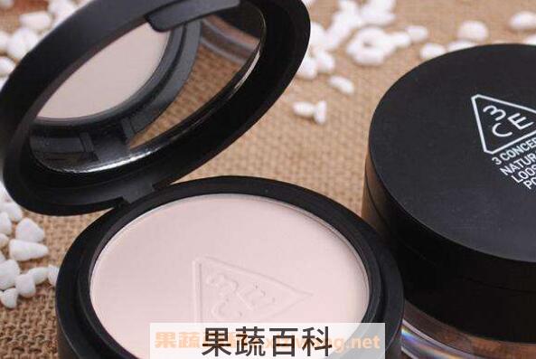 蜜粉和散粉的区别