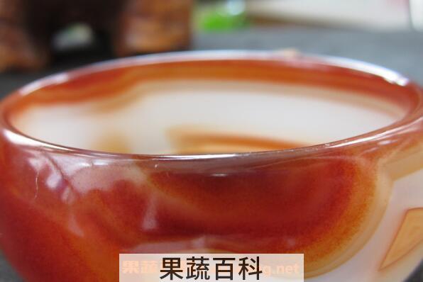玉髓和玛瑙的区别
