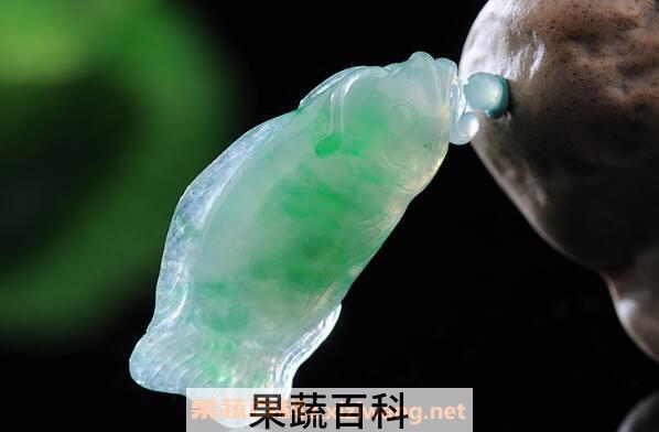  翡翠和玉的区别