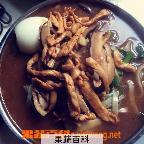 果蔬百科口水鸡丝面的做法