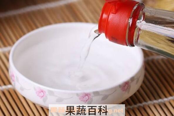 白醋洗脸有什么好处 白醋洗脸的正确方法