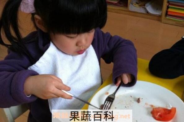 西餐礼仪刀叉用法 西餐的用餐礼仪有哪些