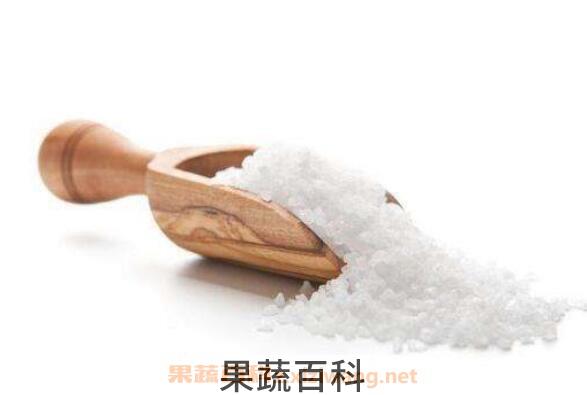 用盐洗脸有什么好处 用盐洗脸的功效与作用