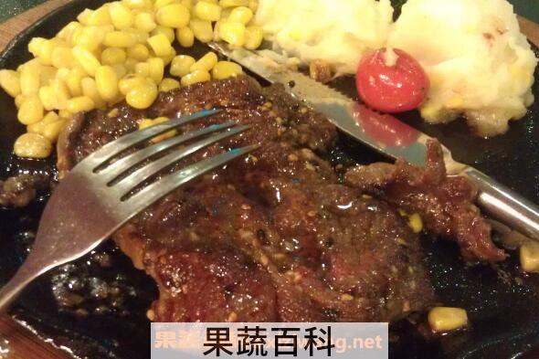 吃牛排刀叉应该如何拿 牛排刀叉的正确拿法
