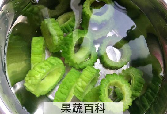 生苦瓜水的功效与作用